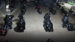 ABD’de en pahalı motosikletleri 2 dakikada böyle çaldılar