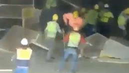 AKM inşaatında asma tavan çöktü! 4 işçi yaralandı işte o korkunç anlar
