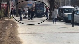 Erzincan’da liseli kızların kavgası kameraya yansıdı
