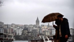 İstanbul da aniden bastıran sağanak yağış ve dolu zor anlar yaşattı
