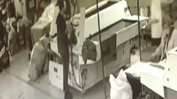 İstanbul’da tekstil atölyesindeki patlama anı kameraya yansıdı