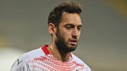 Son dakika transfer haberleri: Hakan Çalhanoğlu’nun Galatasaray sözleri sonrası İtalyanlar son dakika olarak duyurdu: Görüşmeler başladı!