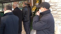 Üsküdar’da cenaze töreninde ‘helal etmiyorum’ diyen kişi uzaklaştırıldı