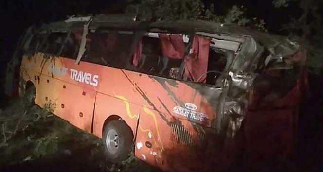 Pakistan’da otobüs kazası: 15 ölü, 20 yaralı