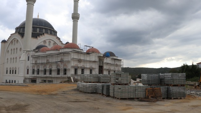 Anadolu Feneri ve İshaklı Meydanı Güzelleşiyor! …