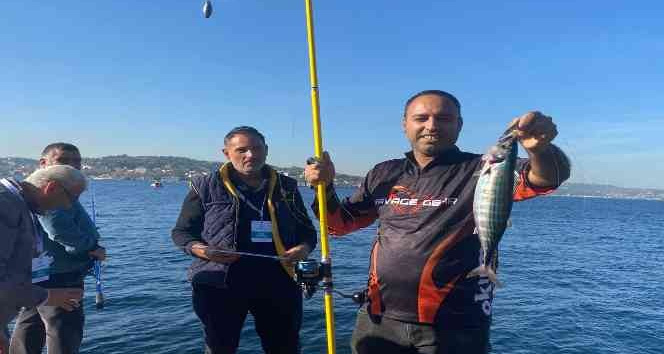 Beykoz’da 200 kişinin katıldığı “Balık Tutma Yarışması” renkli görüntüler oluşturdu