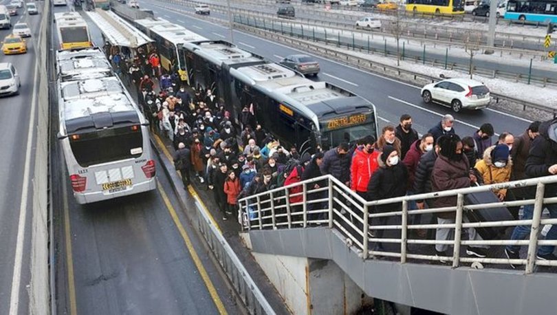 İstanbul’da yılbaşı gecesi toplu ulaşımda sefer sayıları artırılacak!