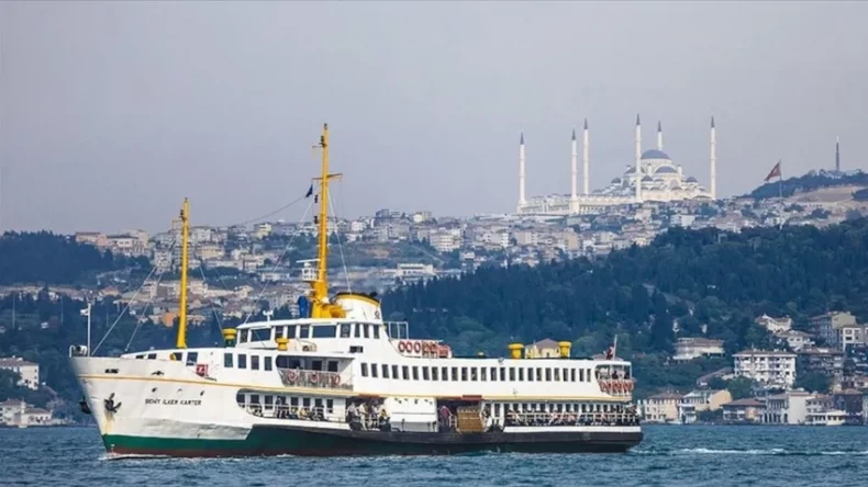 İstanbul’da deniz ulaşımına sis engeli: Bazı vapur seferleri iptal