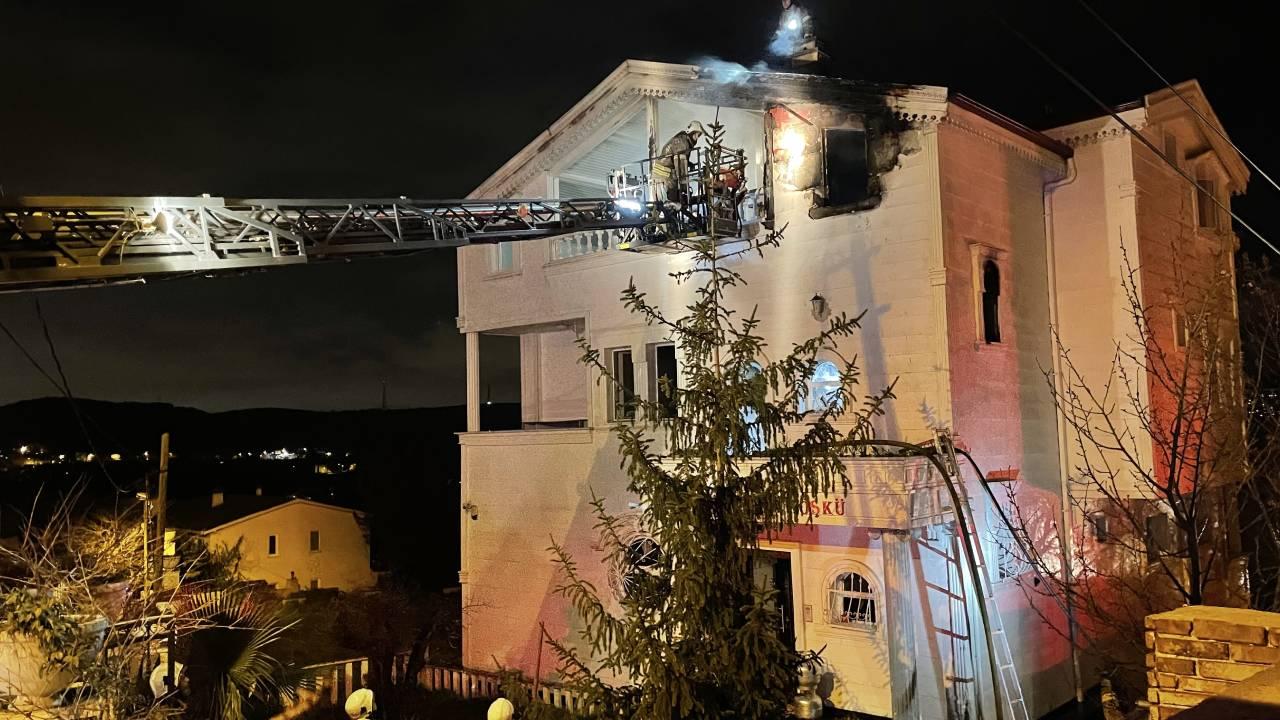 Beykoz’da 3 katlı villada yangın